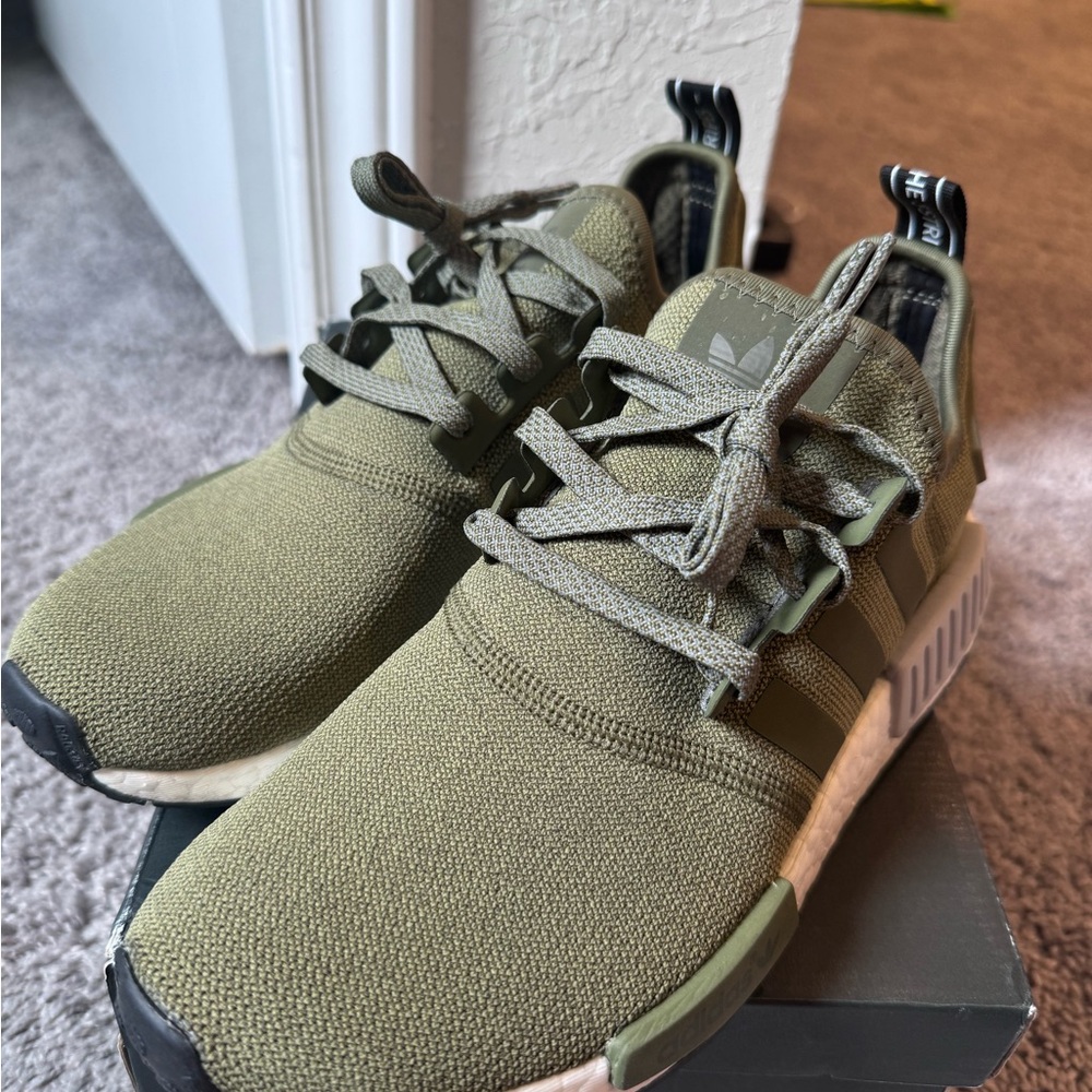 Adidas nmd r1 boost trace cargo olive green sz 8 - Picture 3 of 8